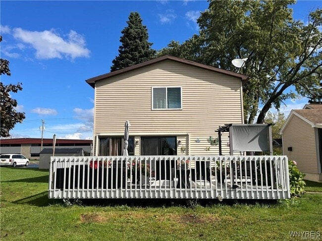 property at 3279 Clinton St