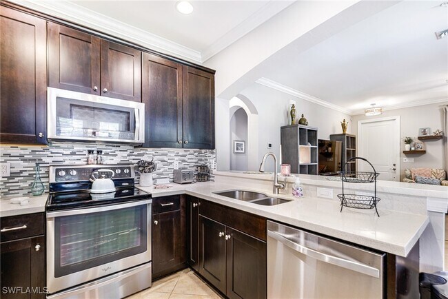 property at 1359 Artesia Dr E