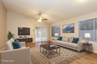 7815 W Northview Ave, Unit 1215 in Glendale, AZ - Foto de edificio - Building Photo