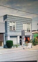 3105 1/2-3105 Eastlake Ave E in Seattle, WA - Building Photo
