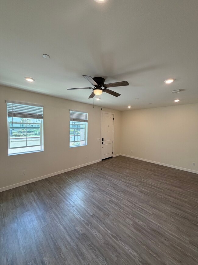 30383 Town Square Dr, Unit 30383 Town Square Dr in Menifee, CA - Foto de edificio - Building Photo