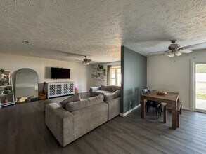 6864 Big Wood Rd in Fayetteville, NC - Building Photo - Building Photo