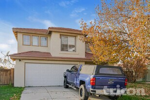 44313 63rd St W in Lancaster, CA - Building Photo