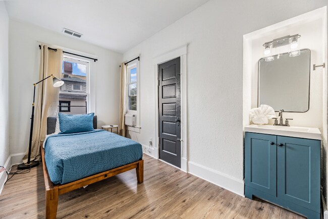 424 2nd St N-Unit -11 in St. Petersburg, FL - Building Photo - Building Photo