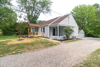 5211 Holston Dr in Knoxville, TN - Building Photo - Building Photo