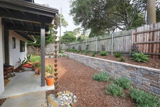 2568 Mesa School Ln in Santa Barbara, CA - Building Photo - Building Photo