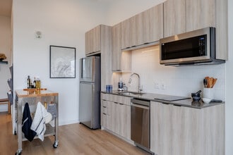 Iota Fox Station in Denver, CO - Foto de edificio - Interior Photo