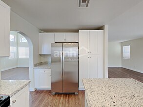 6920 White Lakes Ave in Las Vegas, NV - Building Photo - Building Photo