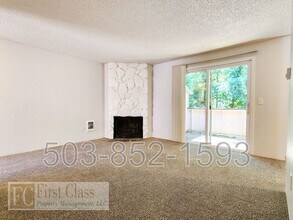 3648 SW Beaverton Hillsdale Hwy in Portland, OR - Building Photo - Building Photo