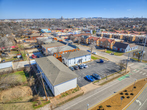 735 NW 30th St in Oklahoma City, OK - Foto de edificio - Building Photo