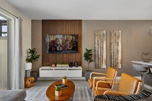 8941 Stinger Dr in Davenport, FL - Building Photo