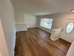 4795 Gerald St in Warren, MI - Building Photo - Building Photo