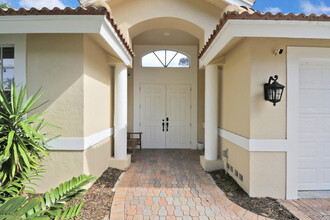 6995 Cypress Cove Cir in Jupiter, FL - Building Photo - Building Photo