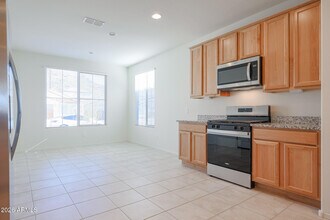 7061 W Oberlin Wy in Peoria, AZ - Foto de edificio - Building Photo