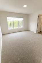 4257 Kinglet Dr in Edmonton, AB - Building Photo - Building Photo