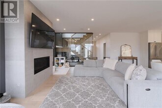 81 Homestead Way in Thorold, ON - Building Photo - Building Photo