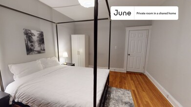 Private bedroom in 2 bed/1 bath Home in Boston, MA - Building Photo - Building Photo