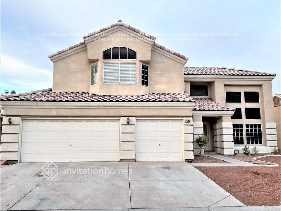 2640 Copper Cove Dr in Henderson, NV - Building Photo