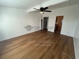 550 Sacramento Ave in Spring Valley, CA - Building Photo