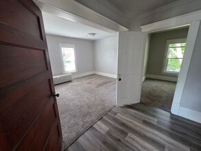 317 W Eagle St in Shawano, WI - Building Photo - Building Photo