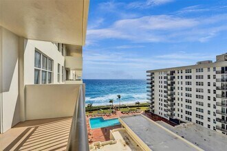 1149 Hillsboro Mile in Hillsboro Beach, FL - Foto de edificio - Building Photo