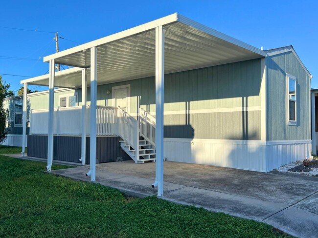 20 Los Ebanos St in Mercedes, TX - Foto de edificio - Building Photo