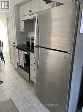 119 Fairlane Ave in Barrie, ON - Building Photo - Building Photo