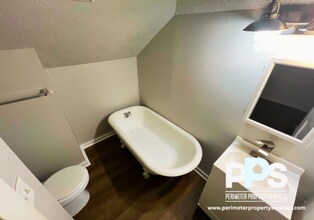 530 Oakland Ave SE in Atlanta, GA - Building Photo - Building Photo