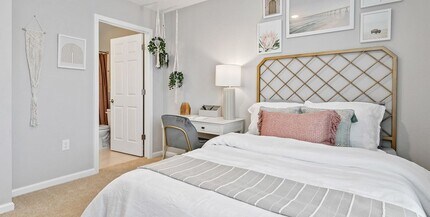 4927 Nebula Ln in Jacksonville, FL - Foto de edificio - Building Photo