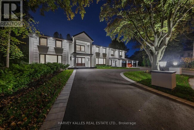 34 Fifeshire Rd in Toronto, ON - Building Photo - Building Photo