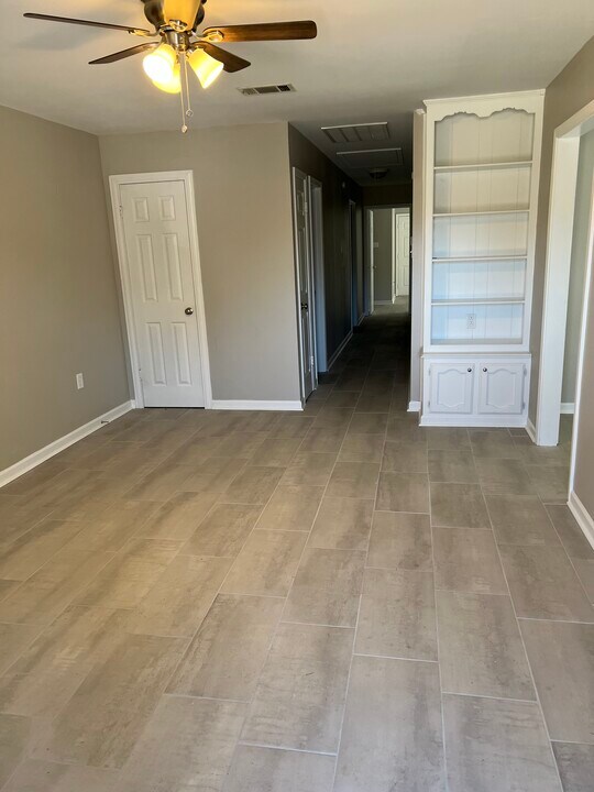 15342 Crystal Dr, Unit 15342 Crystal Dr. in Central, LA - Building Photo