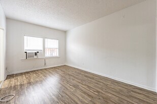 Wilton Way Apartments in Los Angeles, CA - Building Photo