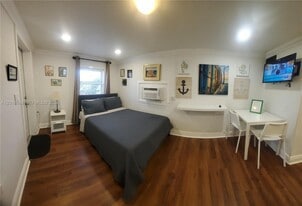 1030 S 62nd Ave in Hollywood, FL - Building Photo