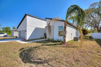 1078 James Dr in Kissimmee, FL - Building Photo - Building Photo