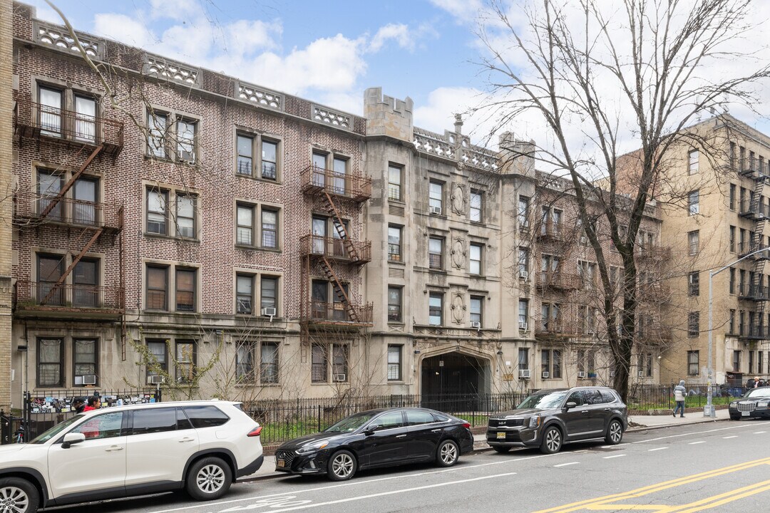 540 Ocean Ave in Brooklyn, NY - Building Photo