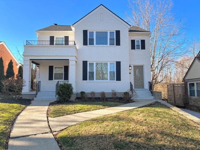 property at 27 Sunnymede Dr