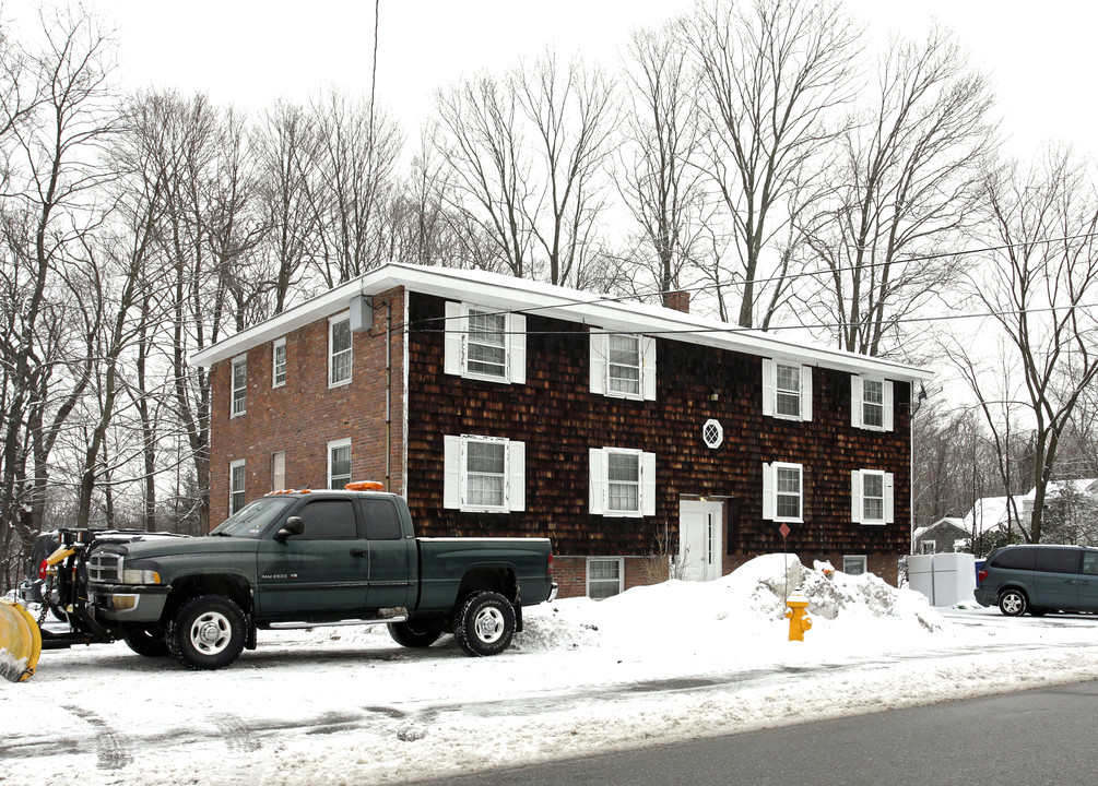 16 Harvard Rd in Shirley, MA - Building Photo