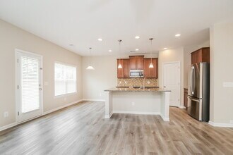194 Renford Rd in Ball Ground, GA - Building Photo - Building Photo