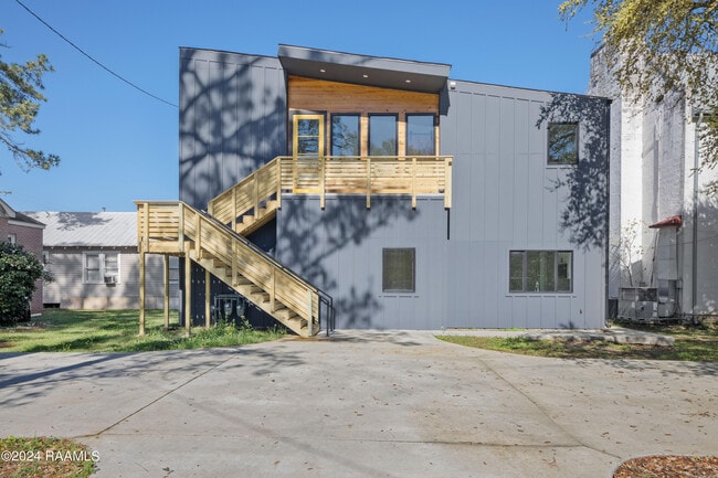 306 W Taft St in Lafayette, LA - Building Photo - Building Photo