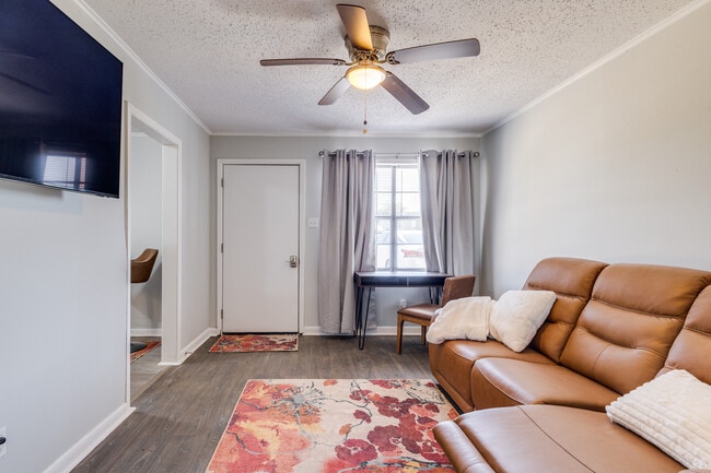 129 Ridgedale Dr, Unit #2