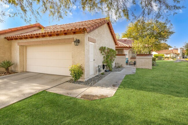 117 Trento Cir in Palm Desert, CA - Building Photo - Building Photo