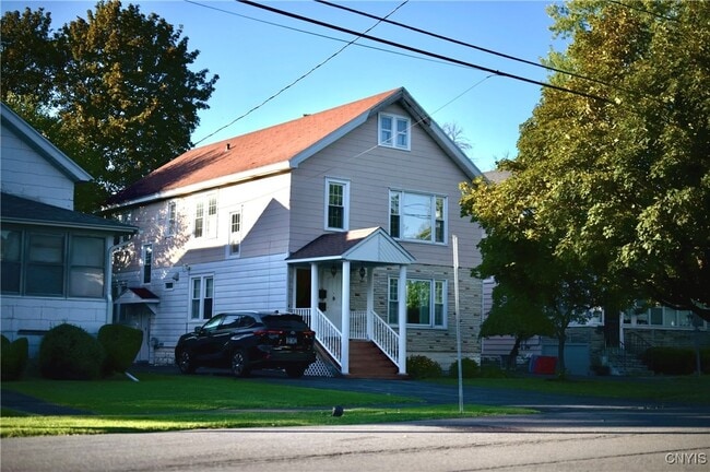 property at 225 Wilmore Pl