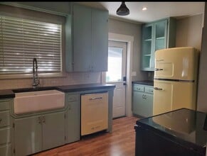 1674 E Marshall St in Turlock, CA - Building Photo - Building Photo
