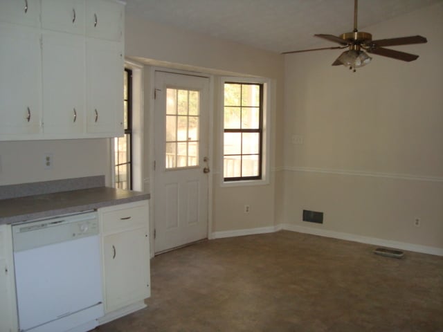 1751 Rose Garden Ln in Loganville, GA - Building Photo - Building Photo