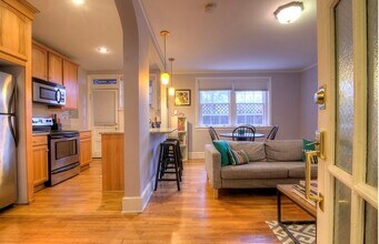 3122 Kensington Ave, Unit 3122 Kensington Ave #3 in Richmond, VA - Foto de edificio - Building Photo