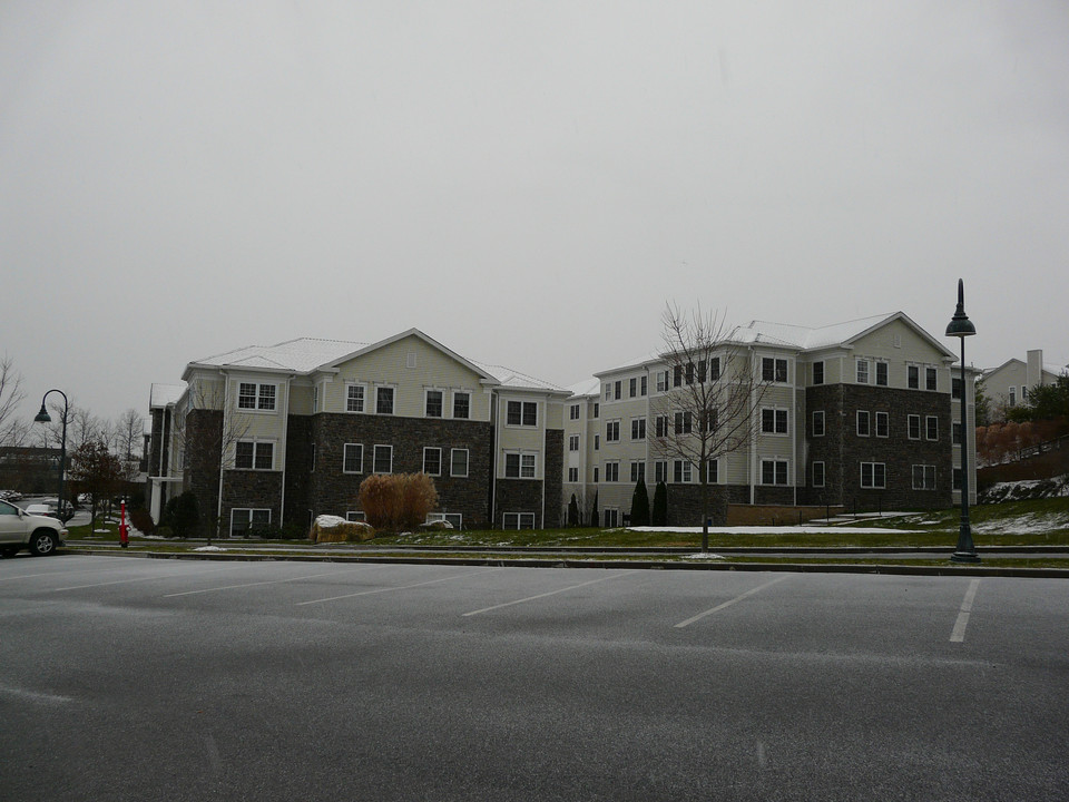 Atria Rye Brook in Rye Brook, NY - Building Photo