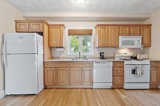 5 Maple St in Peabody, MA - Building Photo - Building Photo