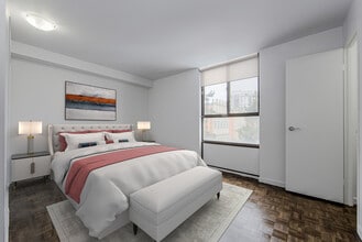 Simcoe Estates in Oshawa, ON - Building Photo - Building Photo