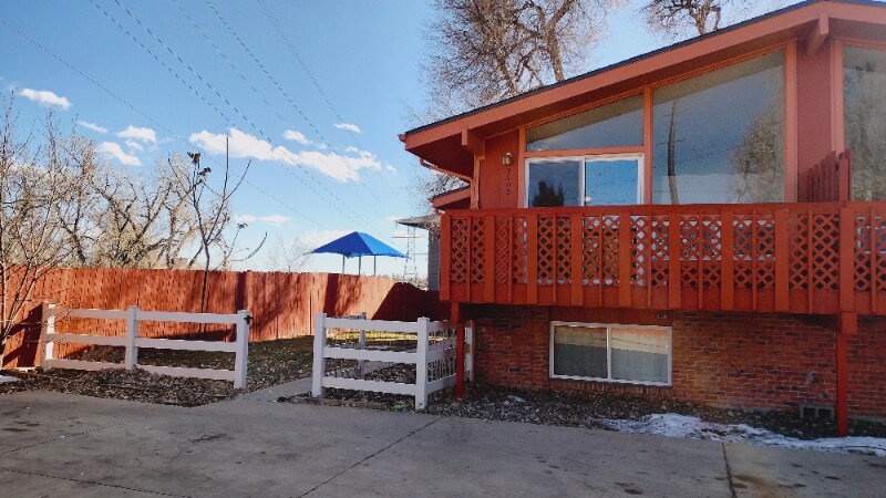 9679 W 22nd Pl in Lakewood, CO - Building Photo