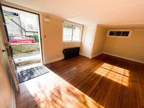 705 E Seneca St in Ithaca, NY - Building Photo - Building Photo